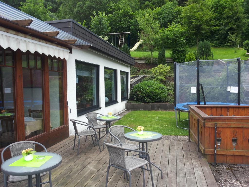 Pension "Dorfkrug" Winterberg Exterior foto